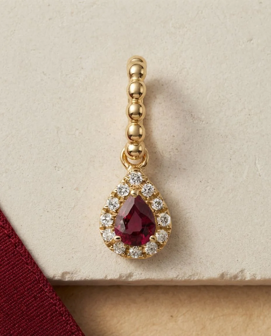 Anhänger 18 Karat Gelbgold, mit Öse · drapiert