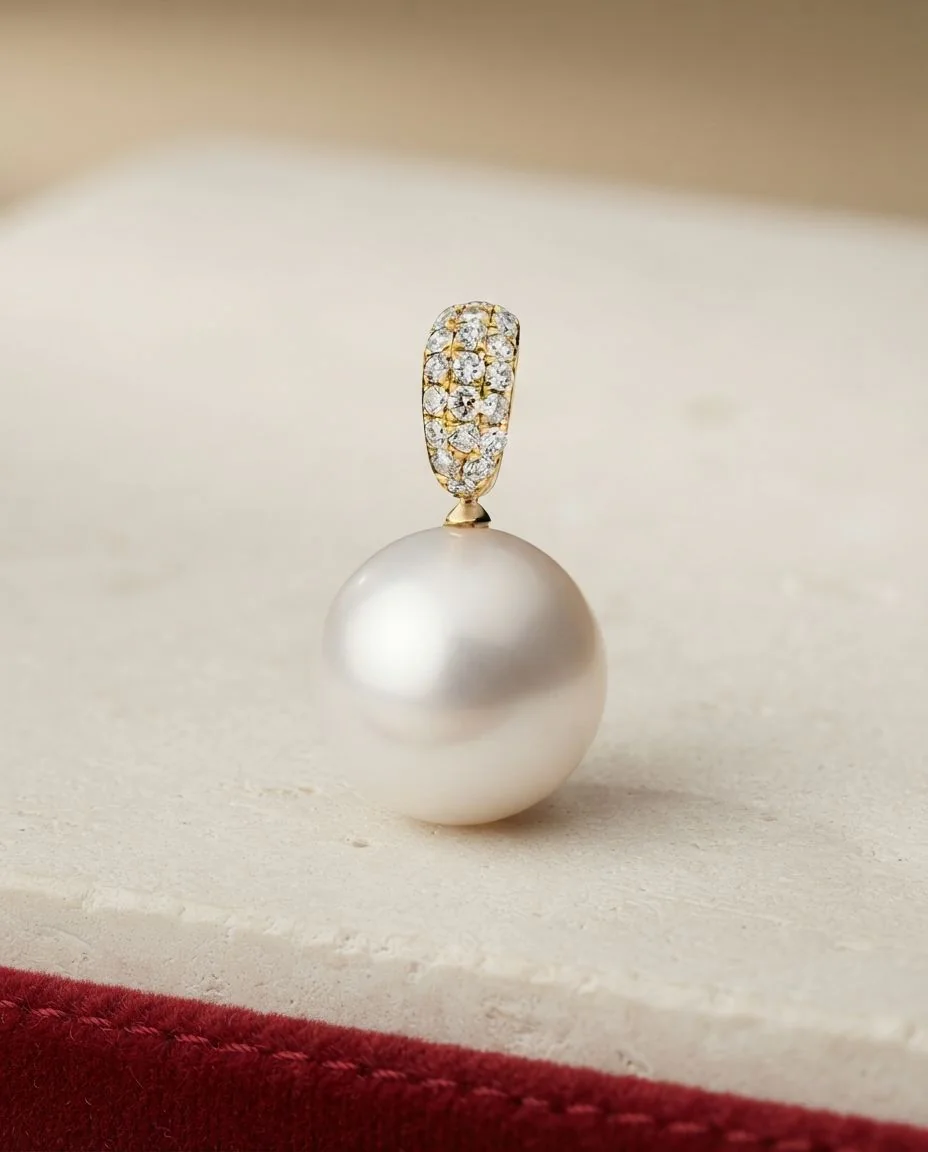 Anhänger 18 Karat Gelbgold · drapiert