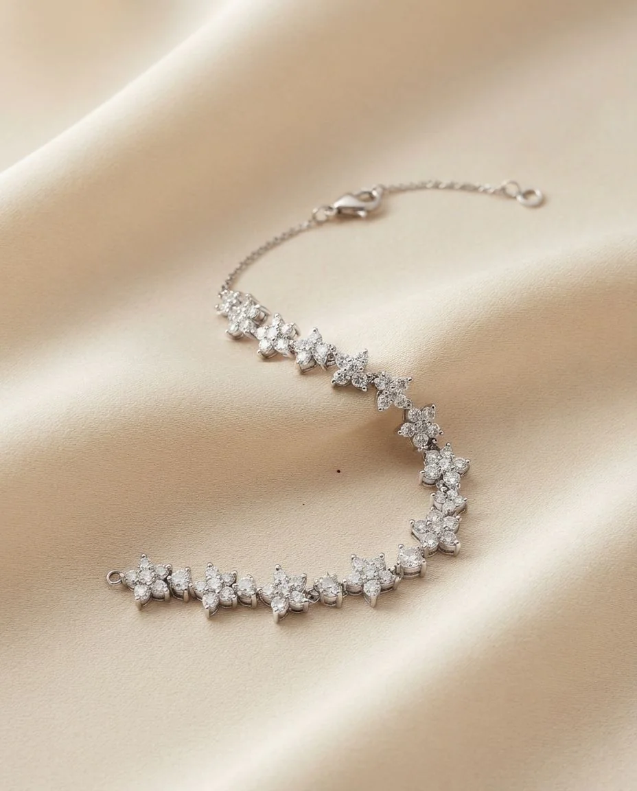 Armband 18 Karat Weißgold · drapiert