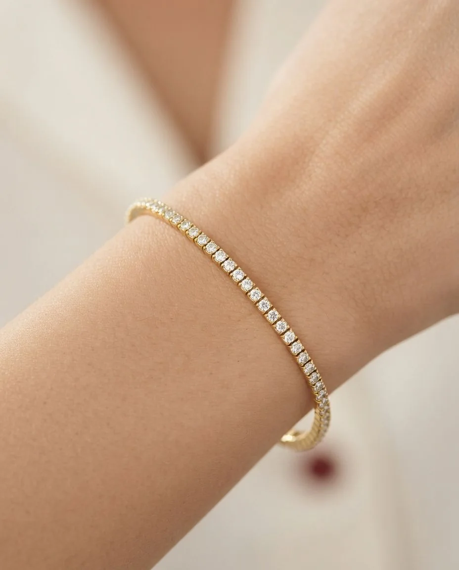 Armband 18 Karat Gelbgold · getragen