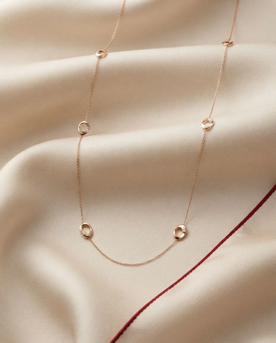 Lange Kette Dune · drapiert