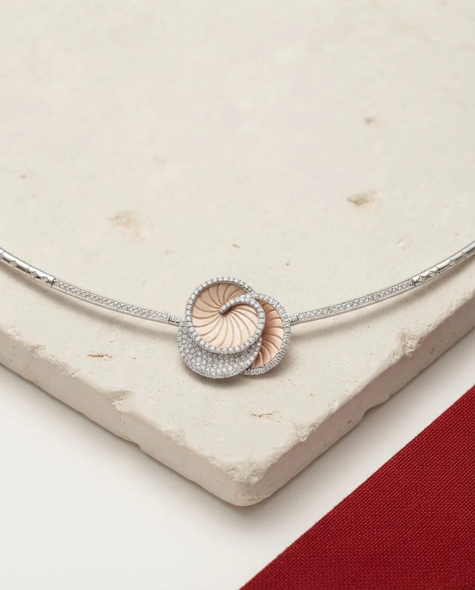 Collier Hypnose Galaxy · drapiert