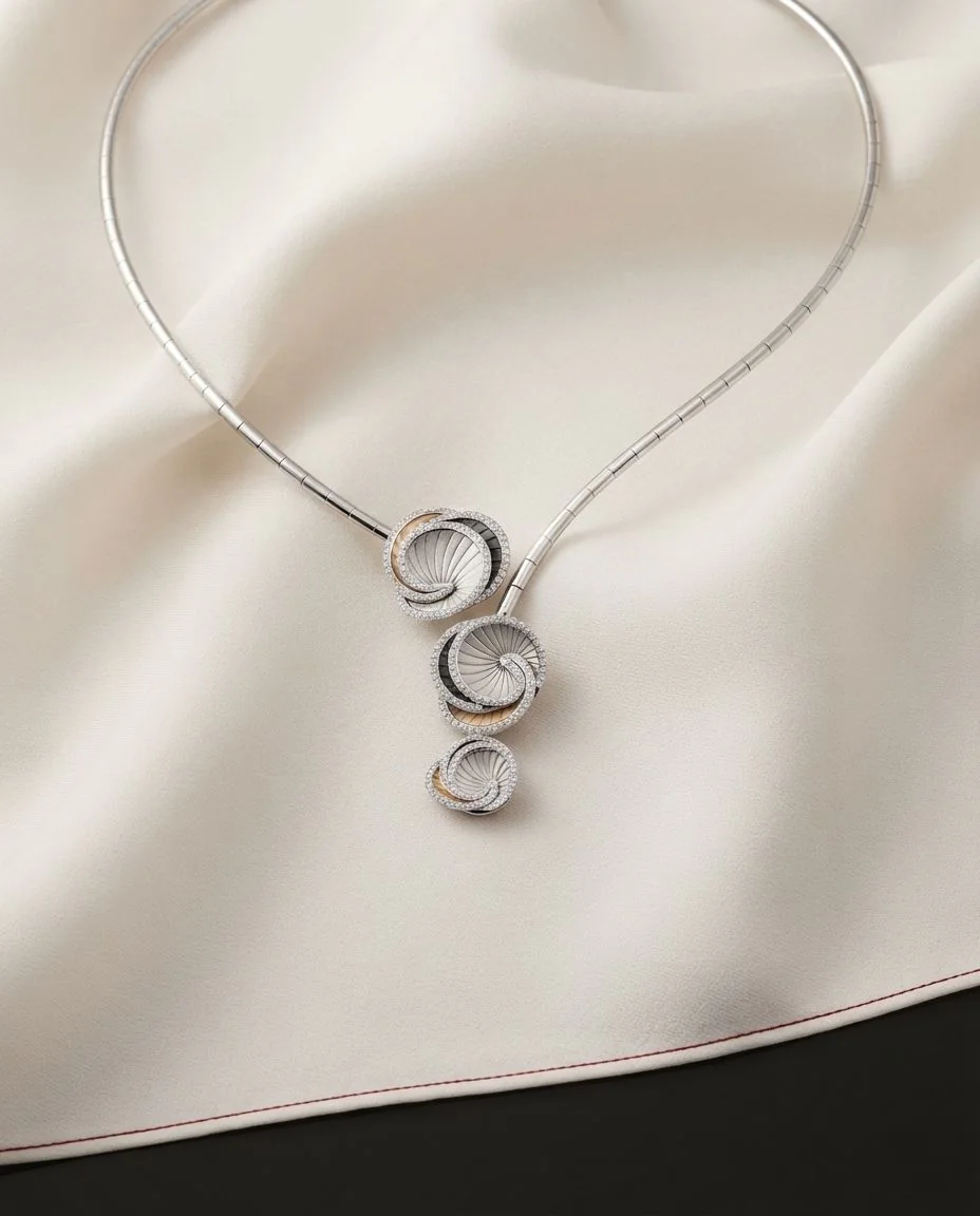 Collier Hypnose · drapiert