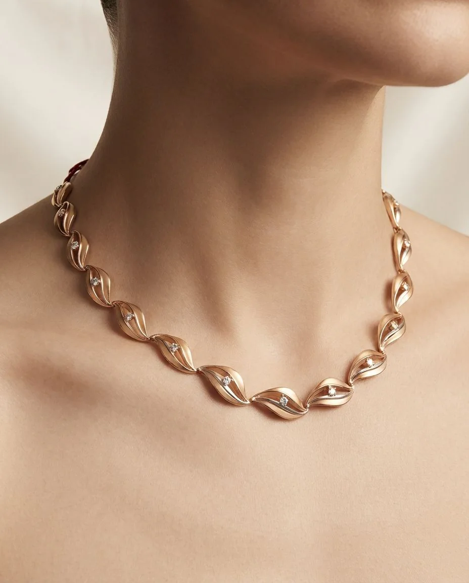 Collier Velaa Star · getragen