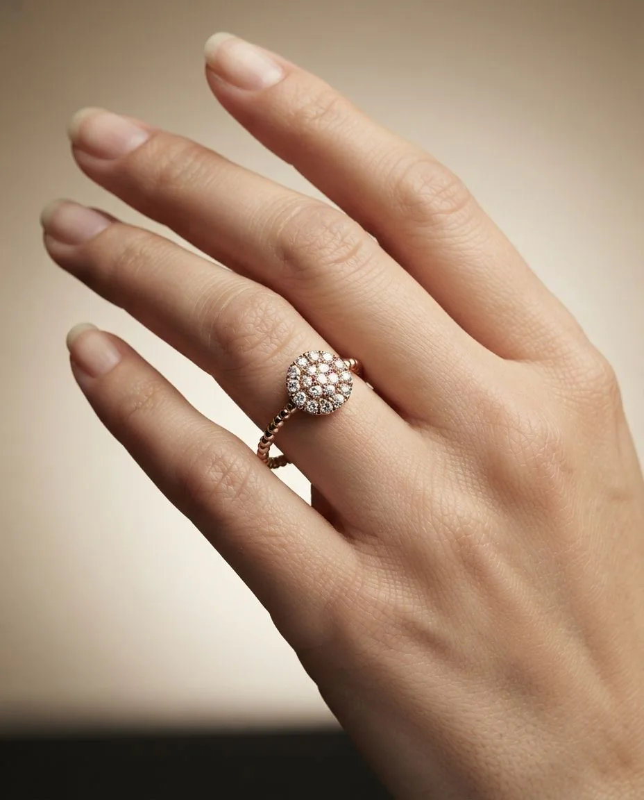 Ring 14 Karat Roségold · getragen