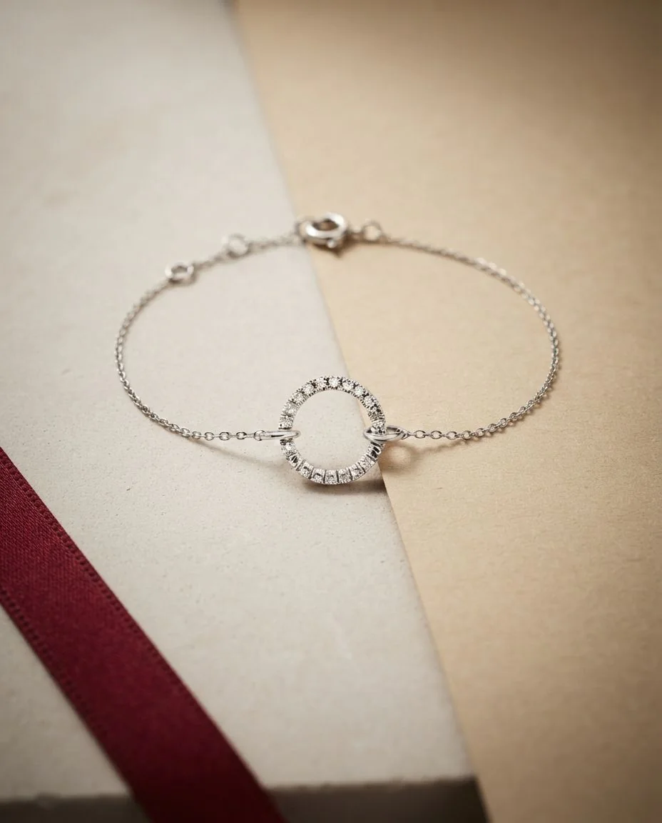 Armband 18 Karat Weißgold Kreis, mit ZÖ 15,5 cm + 16,5 cm · drapiert