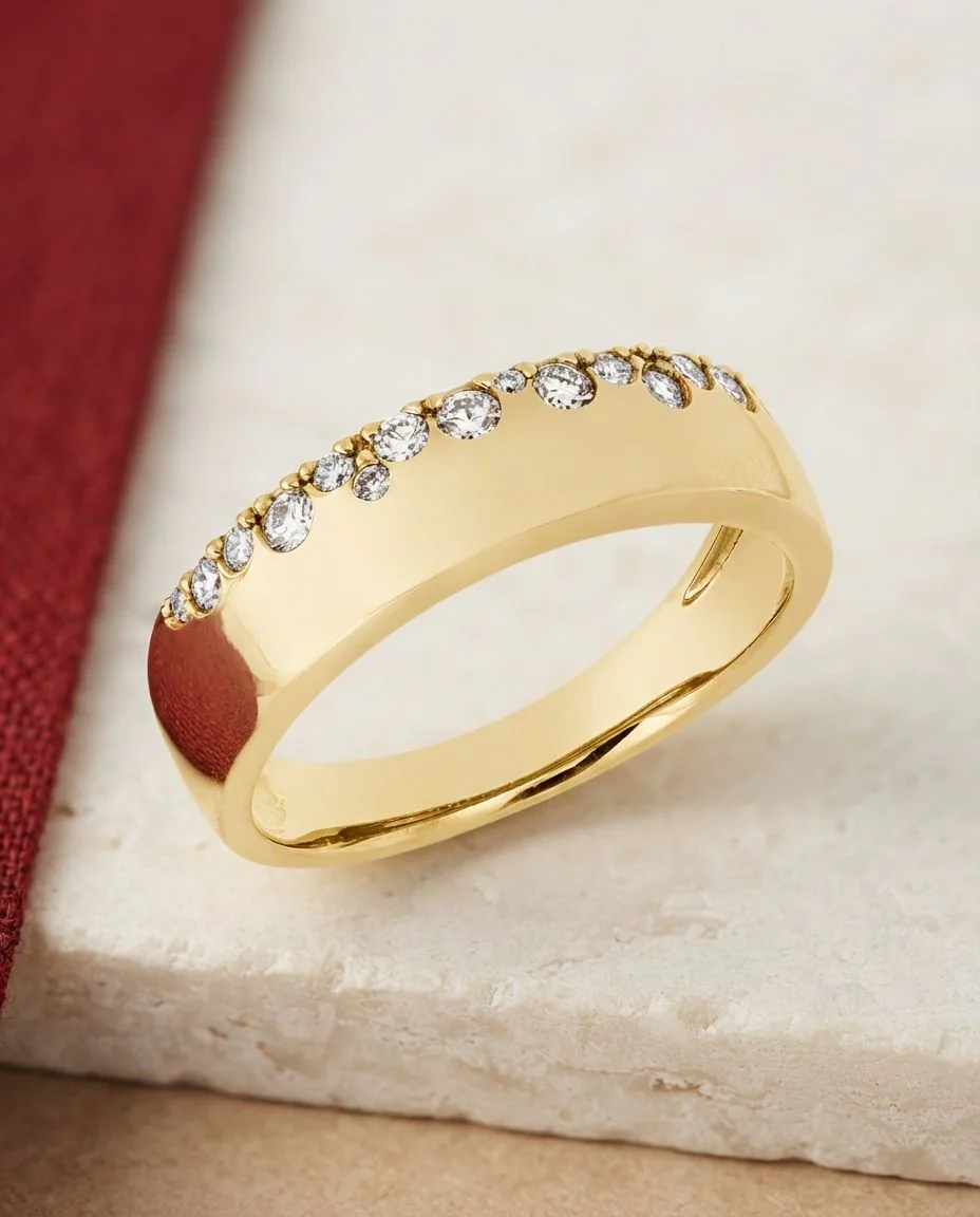 Ring 14 Karat Gelbgold · drapiert