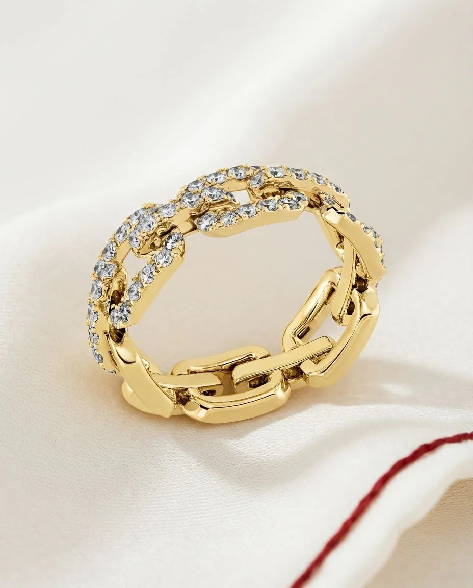 Ring 18 Karat Gelbgold · drapiert