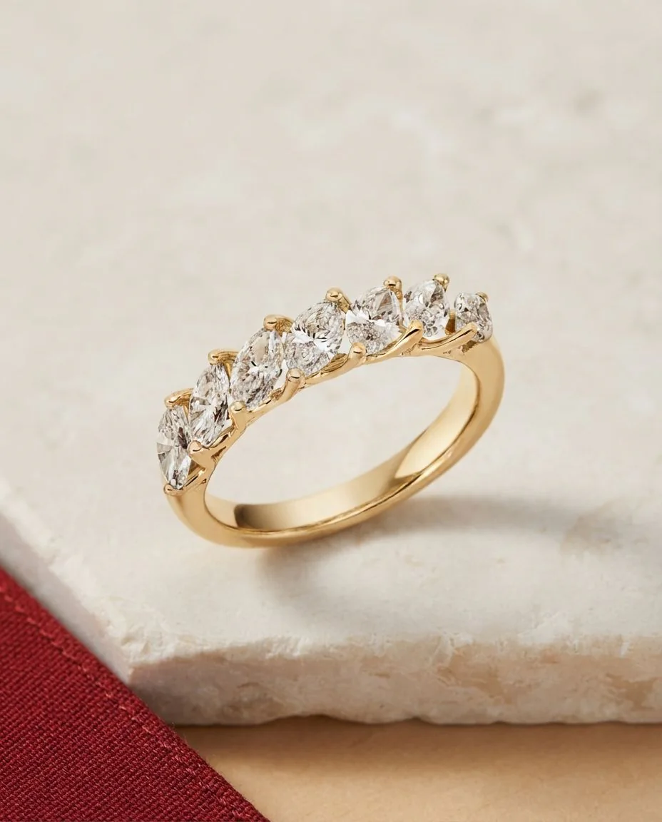 Ring 18 Karat Gelbgold · drapiert