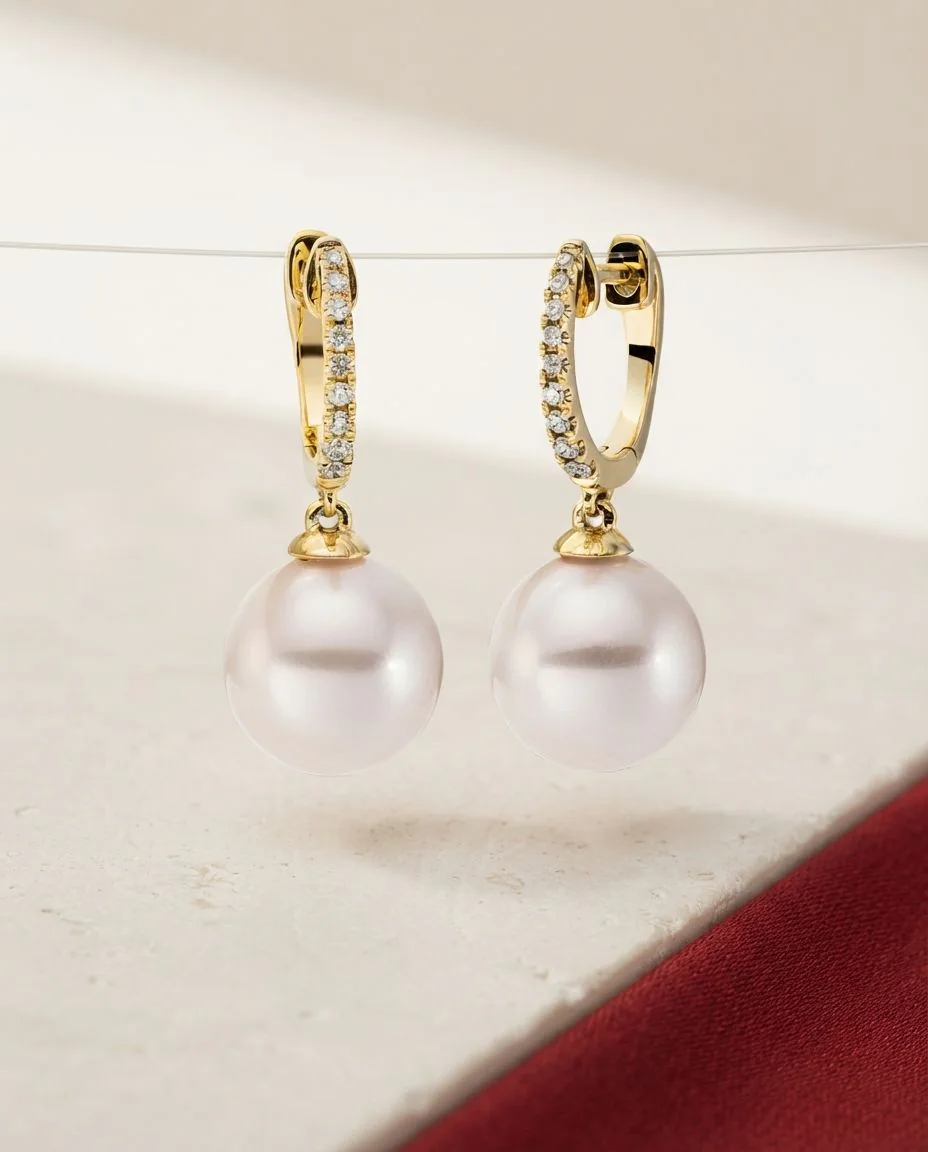 Ohrschmuck 18 Karat Gelbgold · drapiert