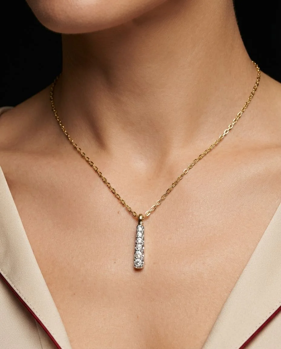 Collier 18 Karat Gelbgold, mit ZÖ 42 cm · getragen