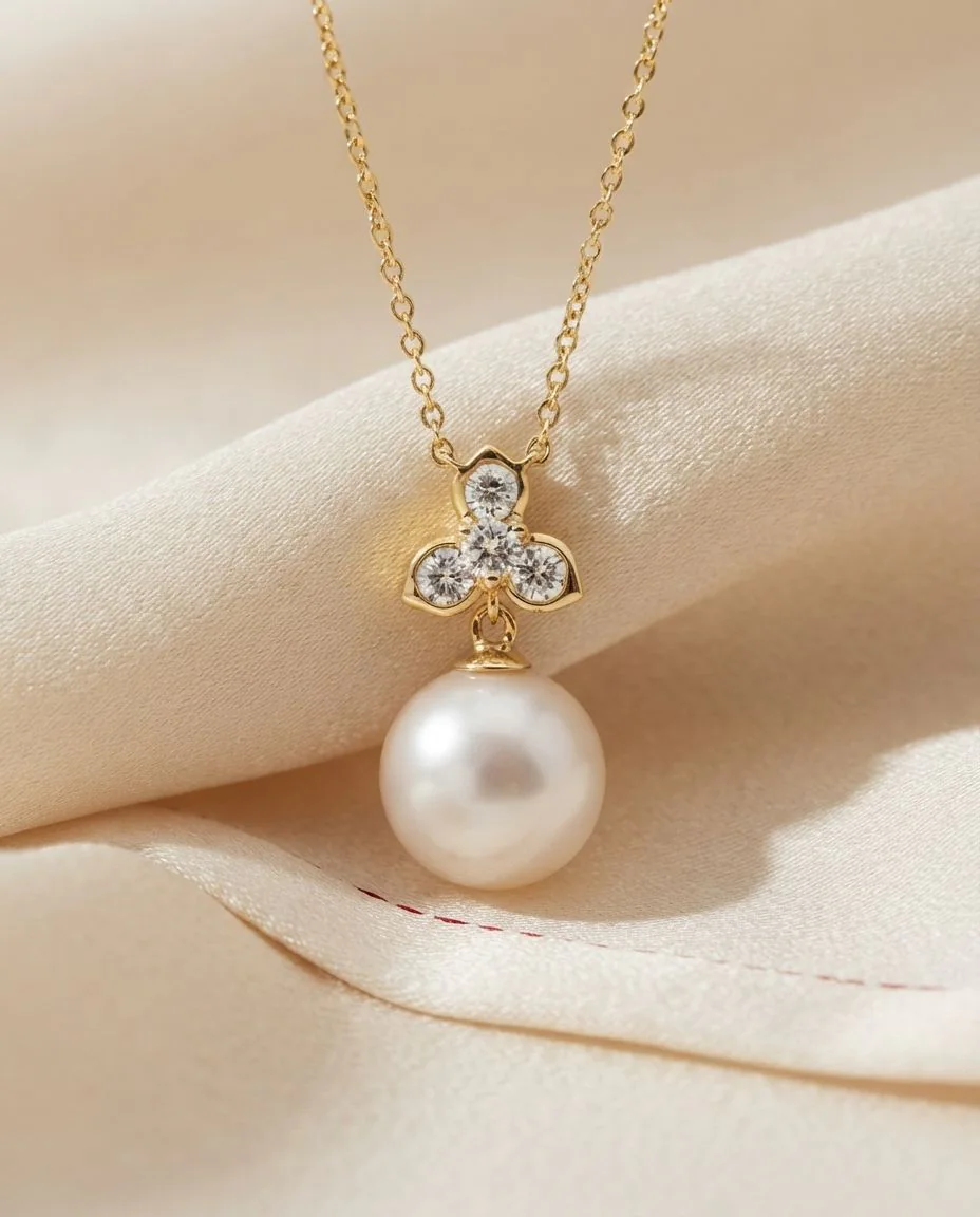Collier 18 Karat Gelbgold, mit ZÖ 40 cm · drapiert