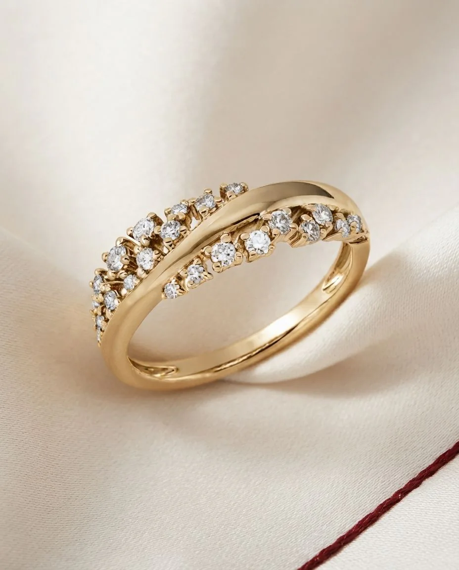 Ring 14 Karat Gelbgold · drapiert