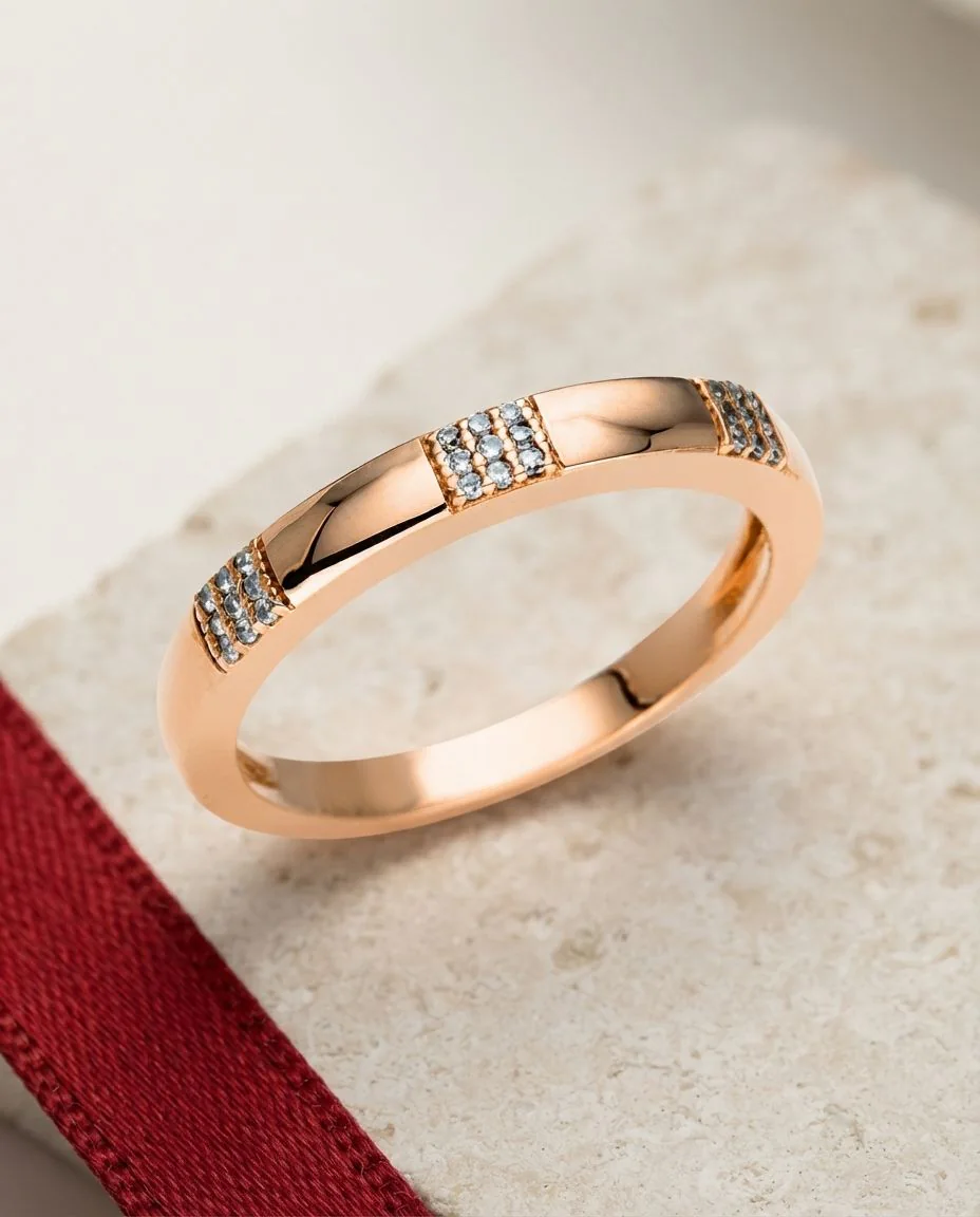 Ring 14 Karat Roségold · drapiert