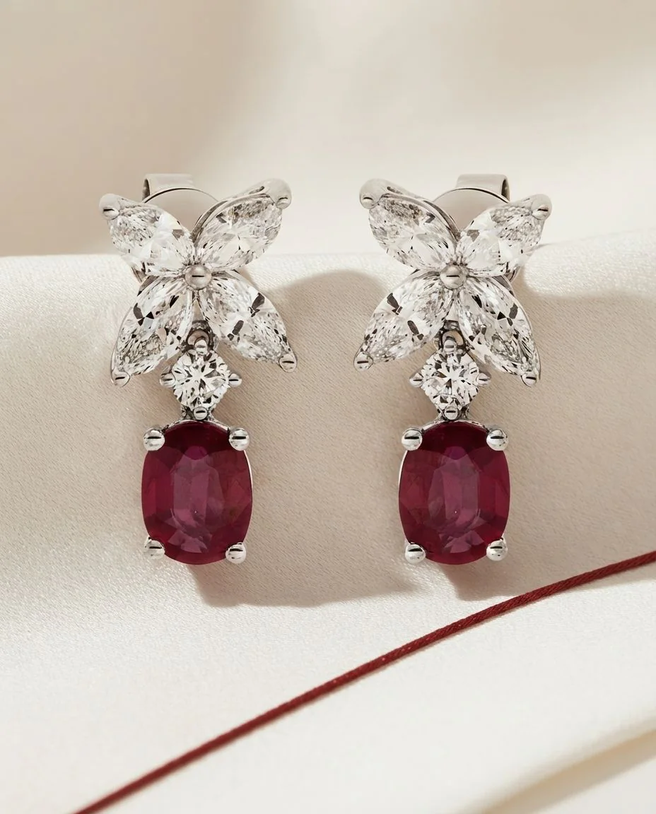 Ohrschmuck 14 Karat Weißgold · drapiert