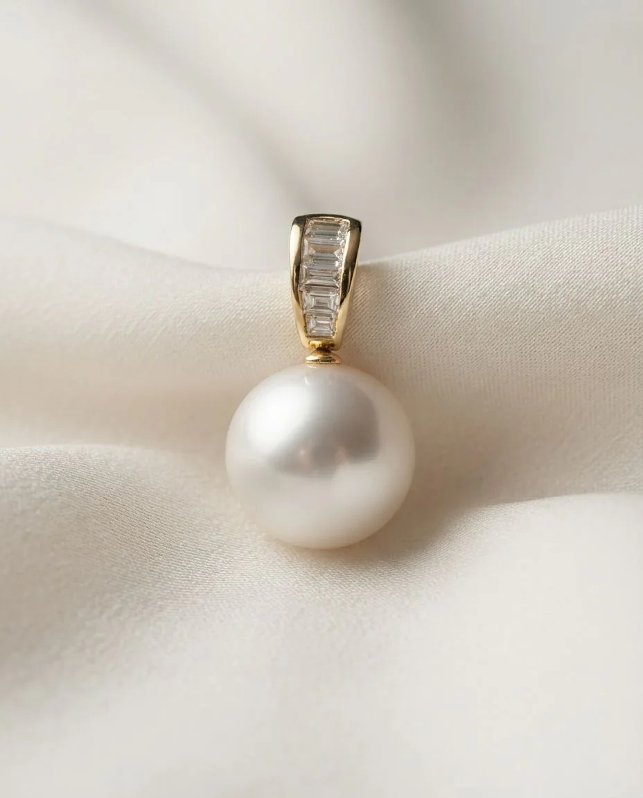 Anhänger 18 Karat Gelbgold · drapiert