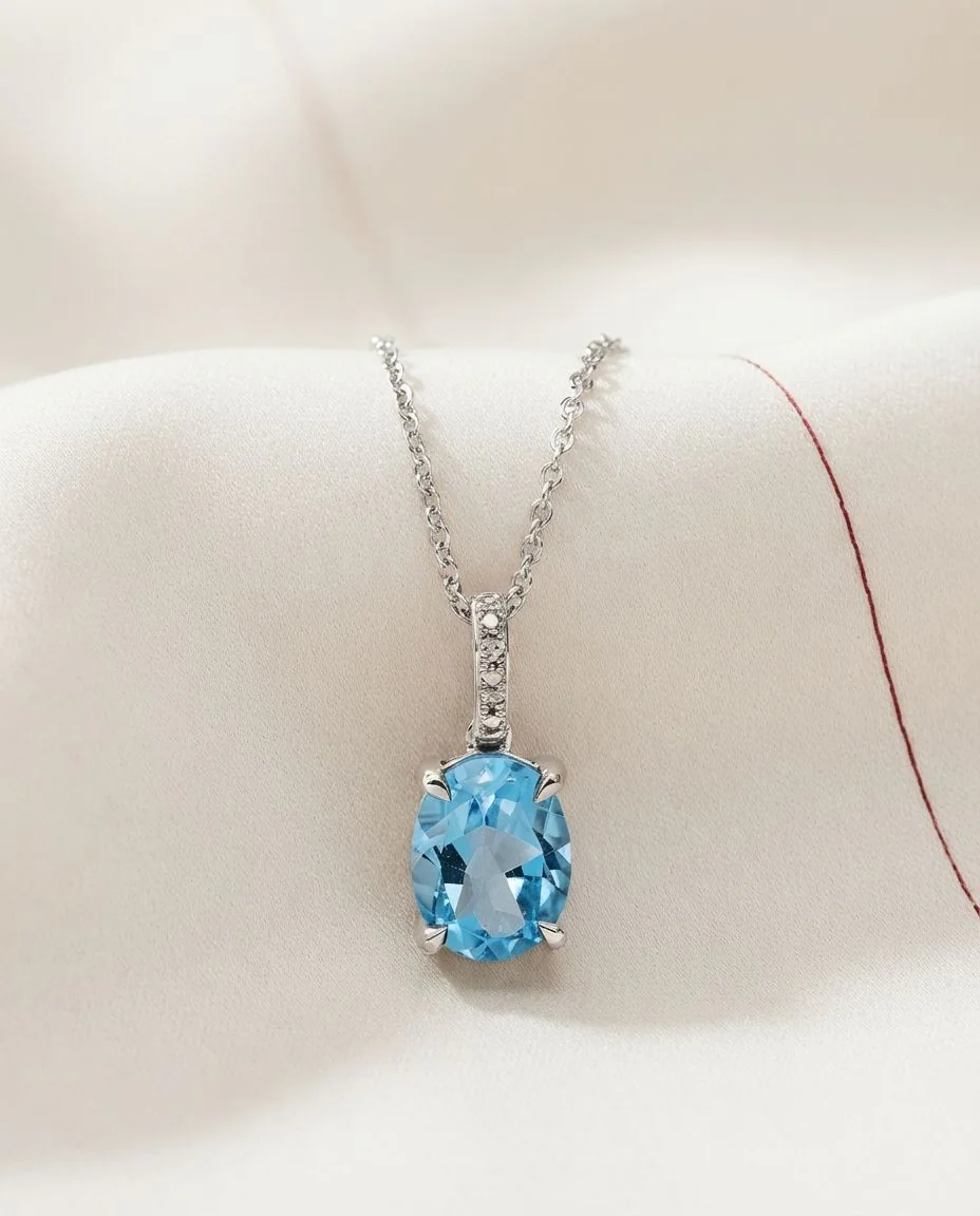 Collier 4er-Krappe 14 Karat Weißgold, mit ZÖ 40 cm + 42.5 cm · drapiert
