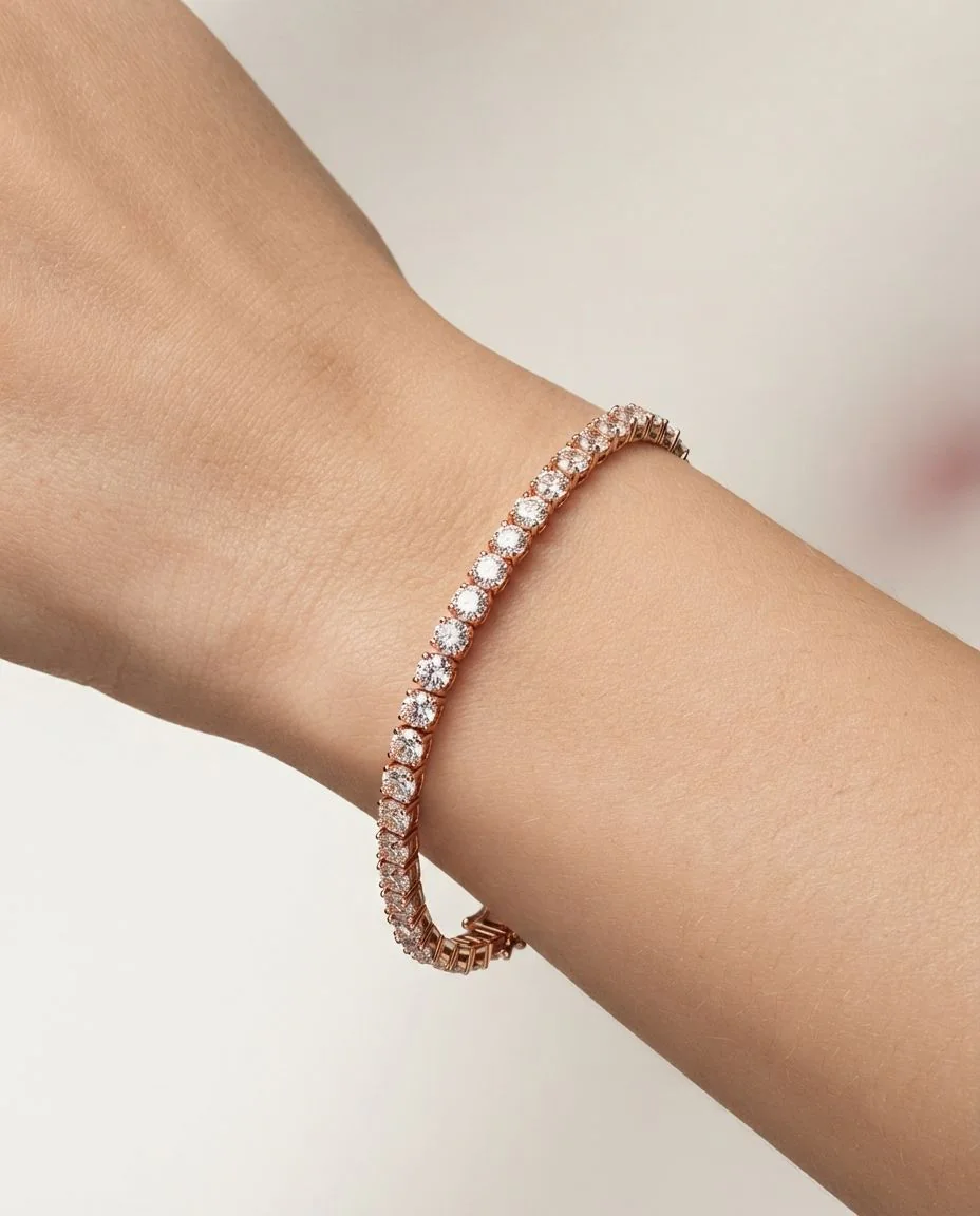 Armband 18 Karat Roségold · getragen