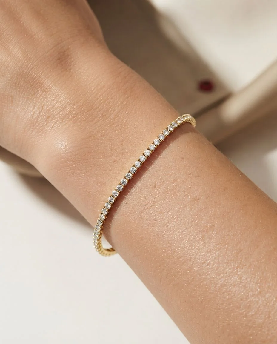 Armreif 18 Karat Gelbgold · getragen