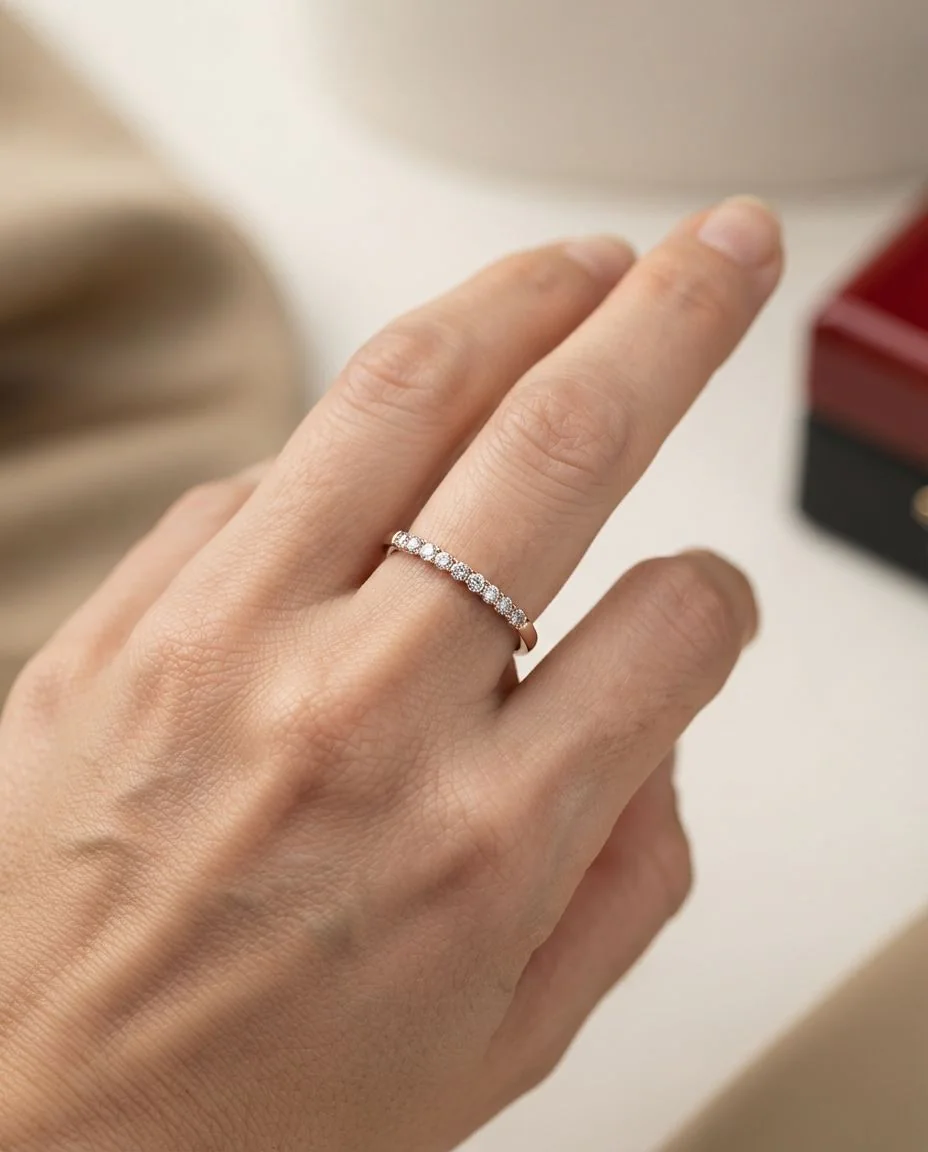 Ring 18 Karat Roségold · getragen