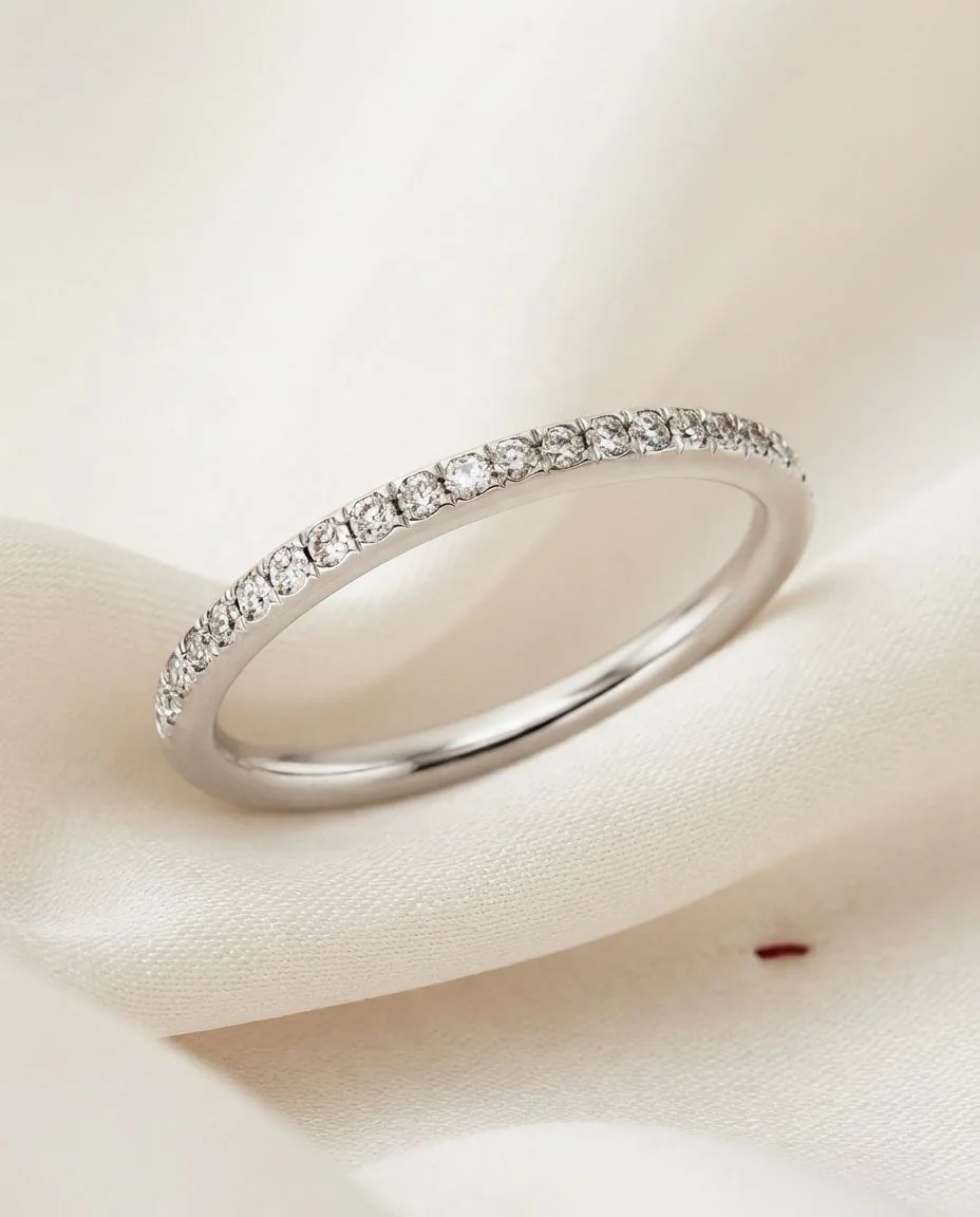 Ring 14 Karat Weißgold · drapiert