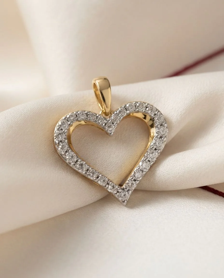 Anhänger 18 Karat Gelbgold Herz, mit Öse · drapiert
