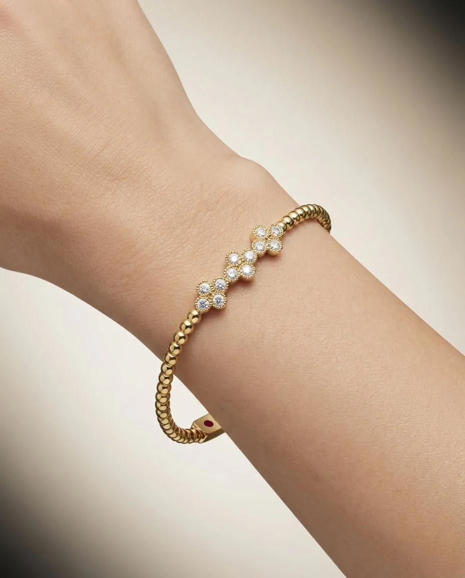 Armreif 18 Karat Gelbgold · getragen