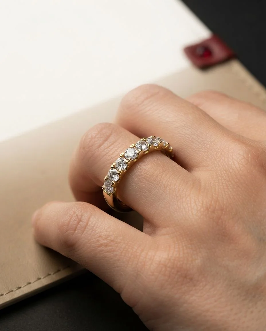 Ring 18 Karat Gelbgold · getragen