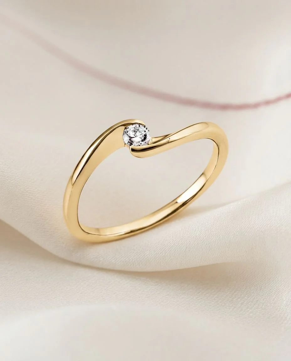 Ring 14 Karat Gelbgold · drapiert