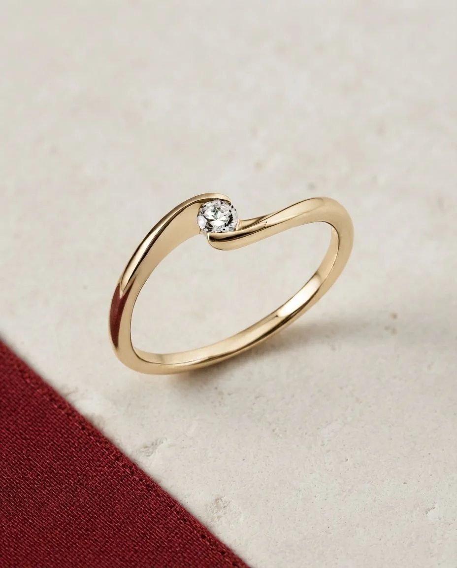Ring 14 Karat Gelbgold · drapiert