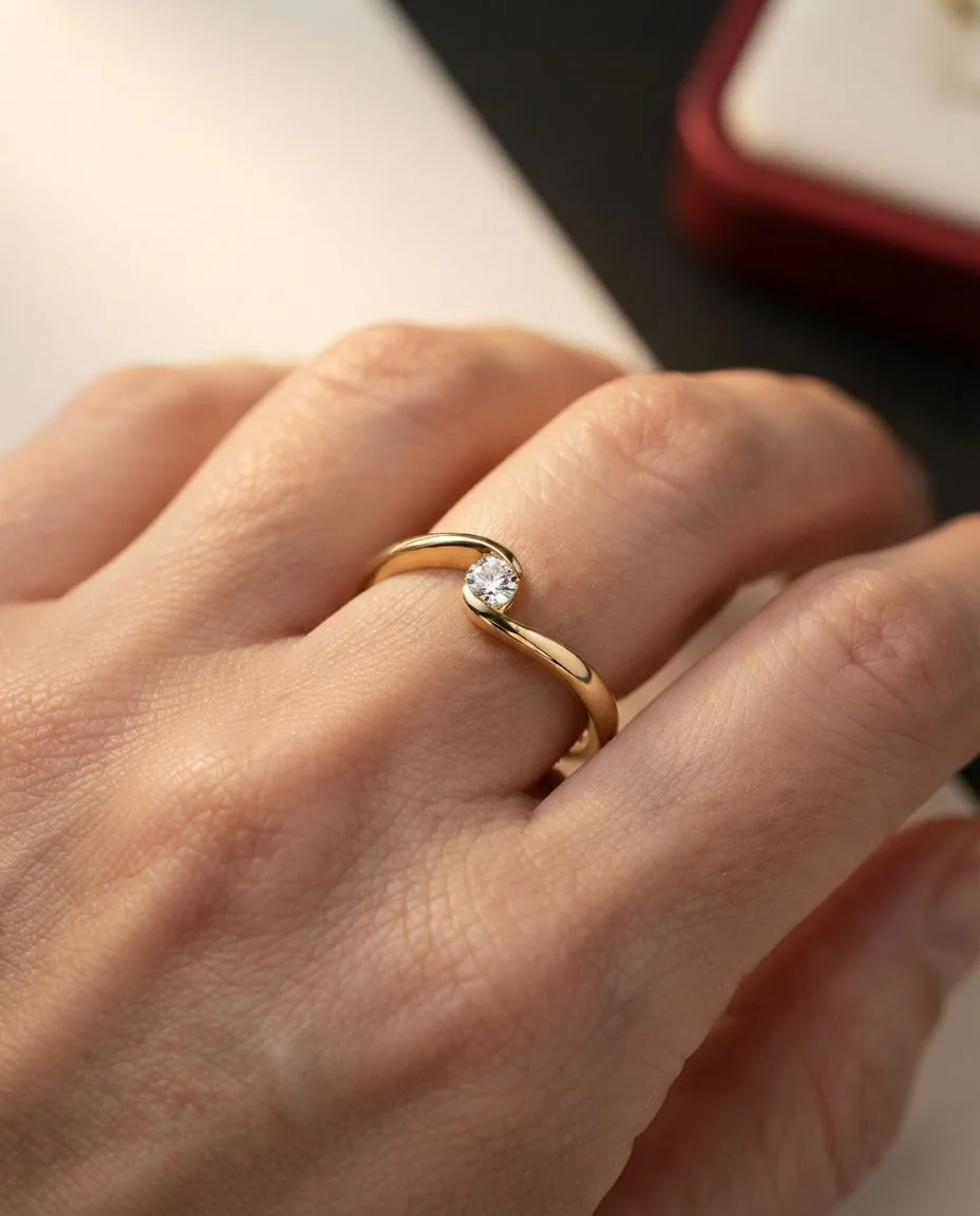 Ring 14 Karat Gelbgold · getragen
