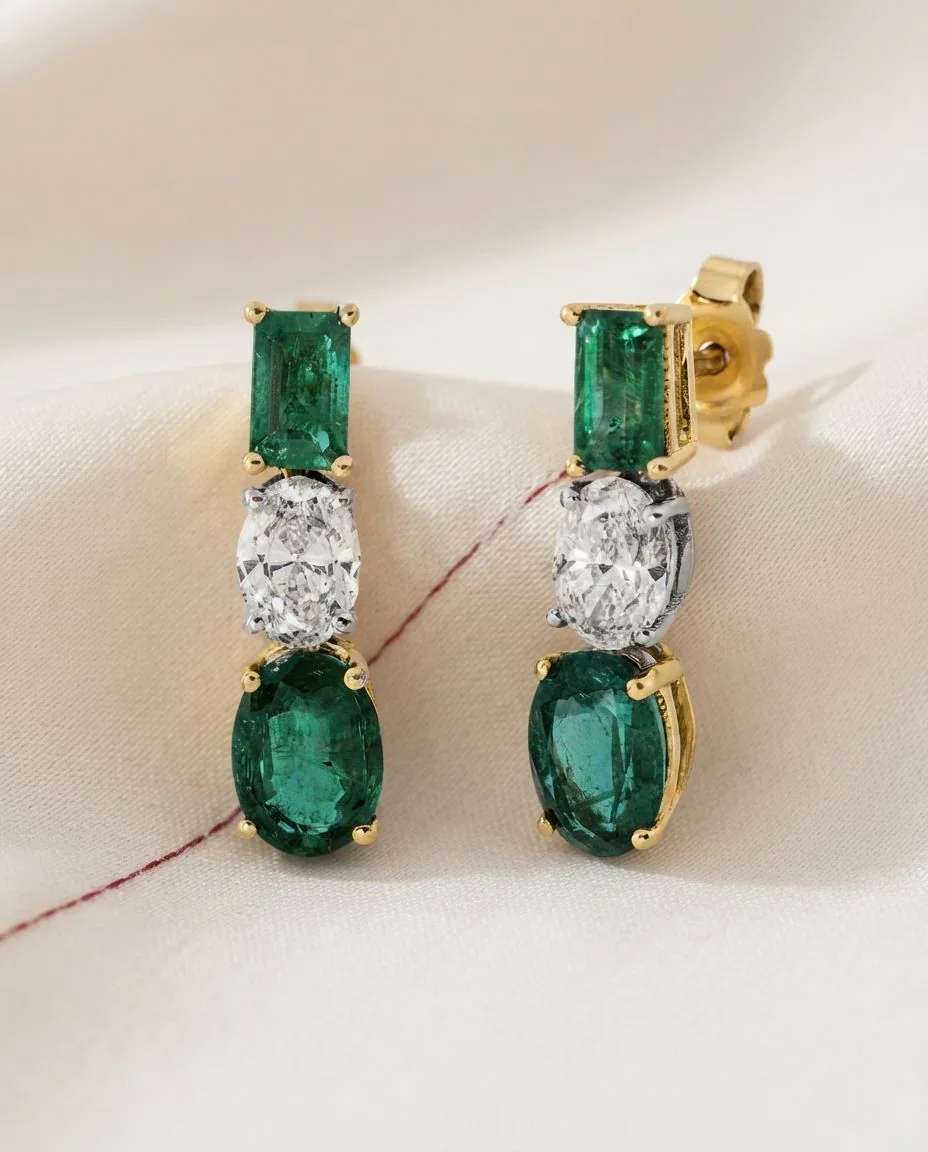 Ohrschmuck 18 Karat Gelbgold · drapiert