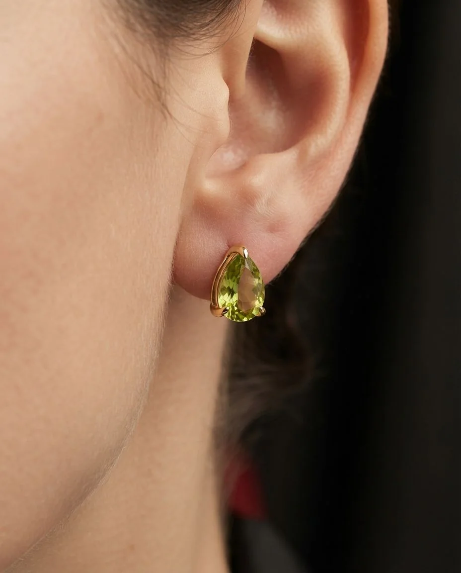 Ohrstecker 18 Karat Gelbgold · getragen