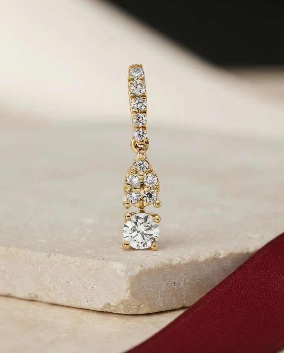 Anhänger 18 Karat Gelbgold, mit Öse · drapiert