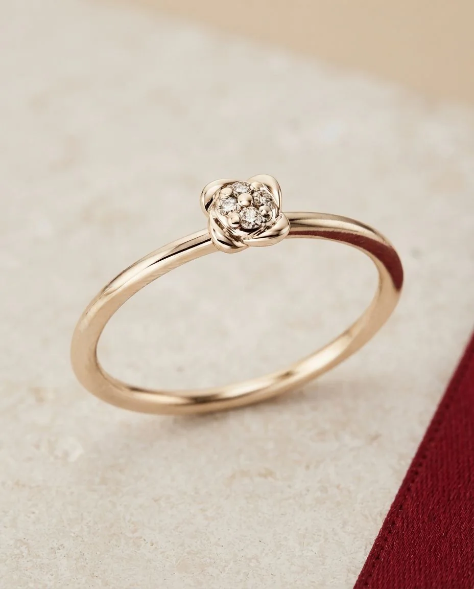 Ring 14 Karat Weißgold · drapiert