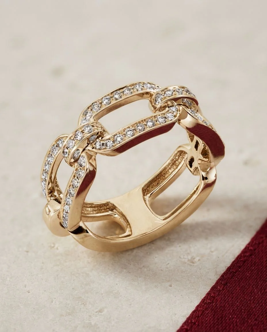 Ring 18 Karat Gelbgold · drapiert