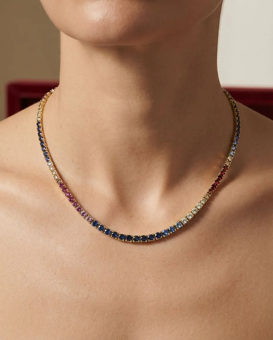 Collier 18 Karat Gelbgold · getragen