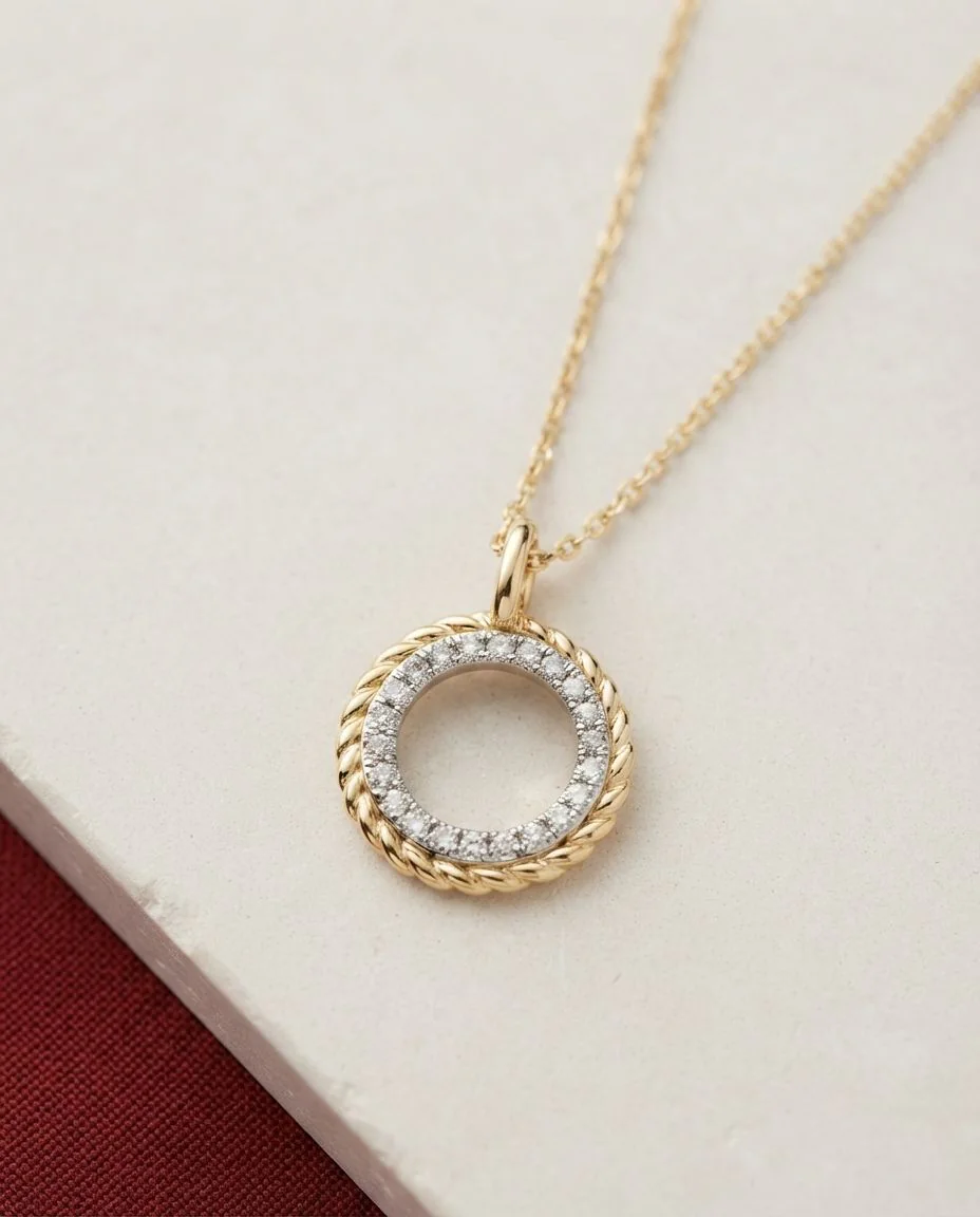 Collier 14 Karat Gelbgold, mit Öse · drapiert