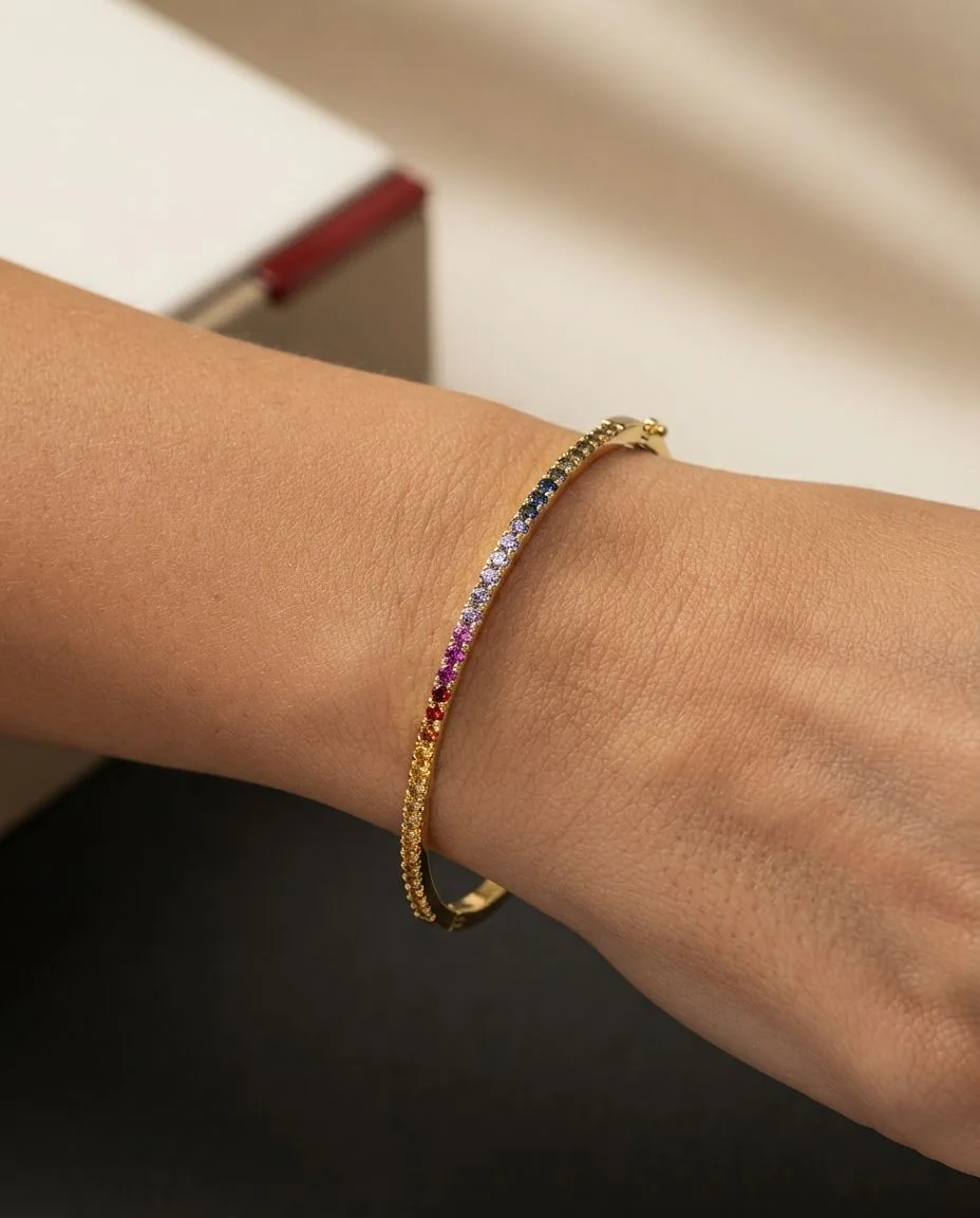 Armreif 18 Karat Gelbgold · getragen