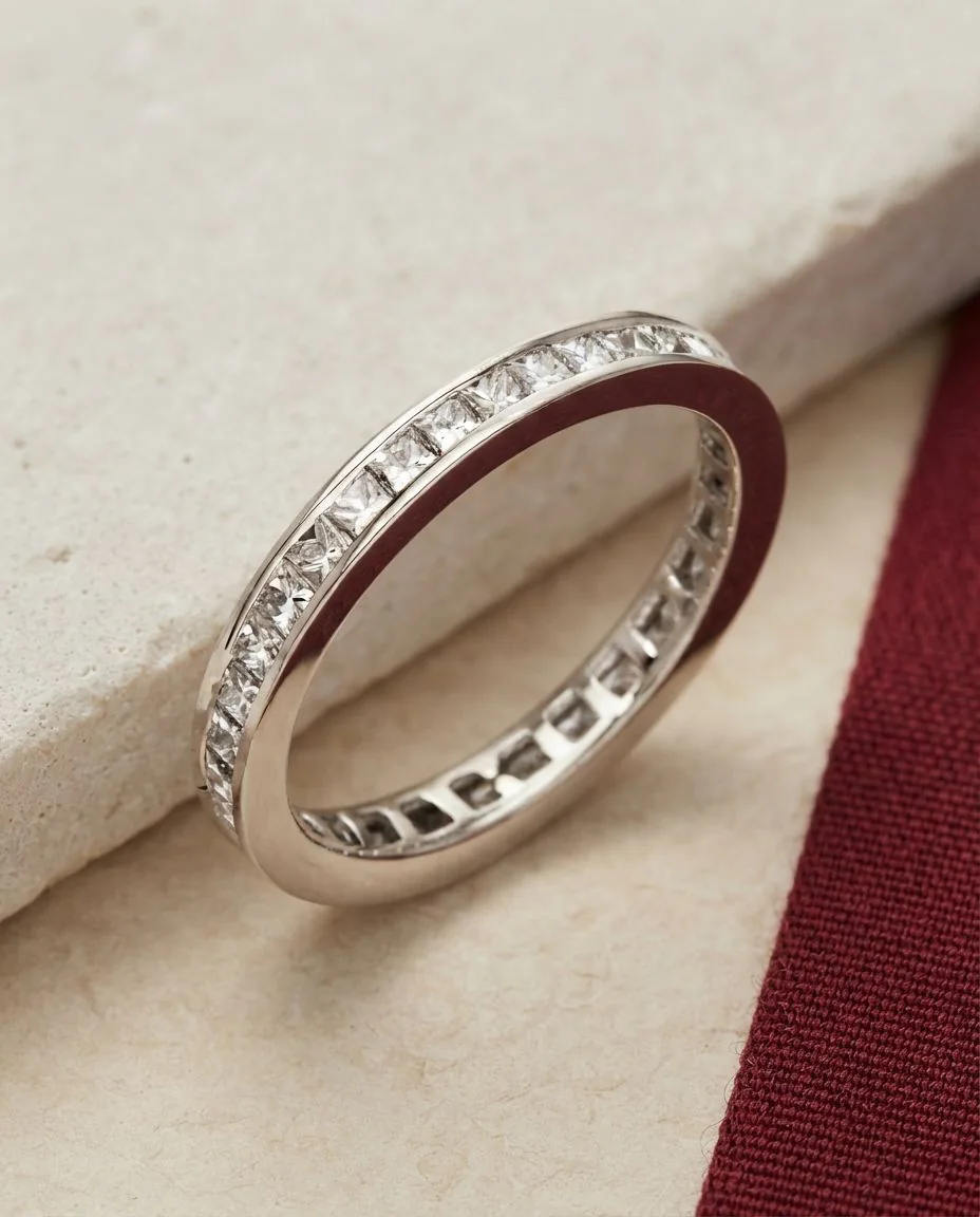 Ring 14 Karat Weißgold · drapiert