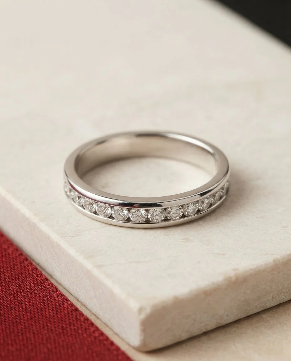Ring 14 Karat Weißgold · drapiert
