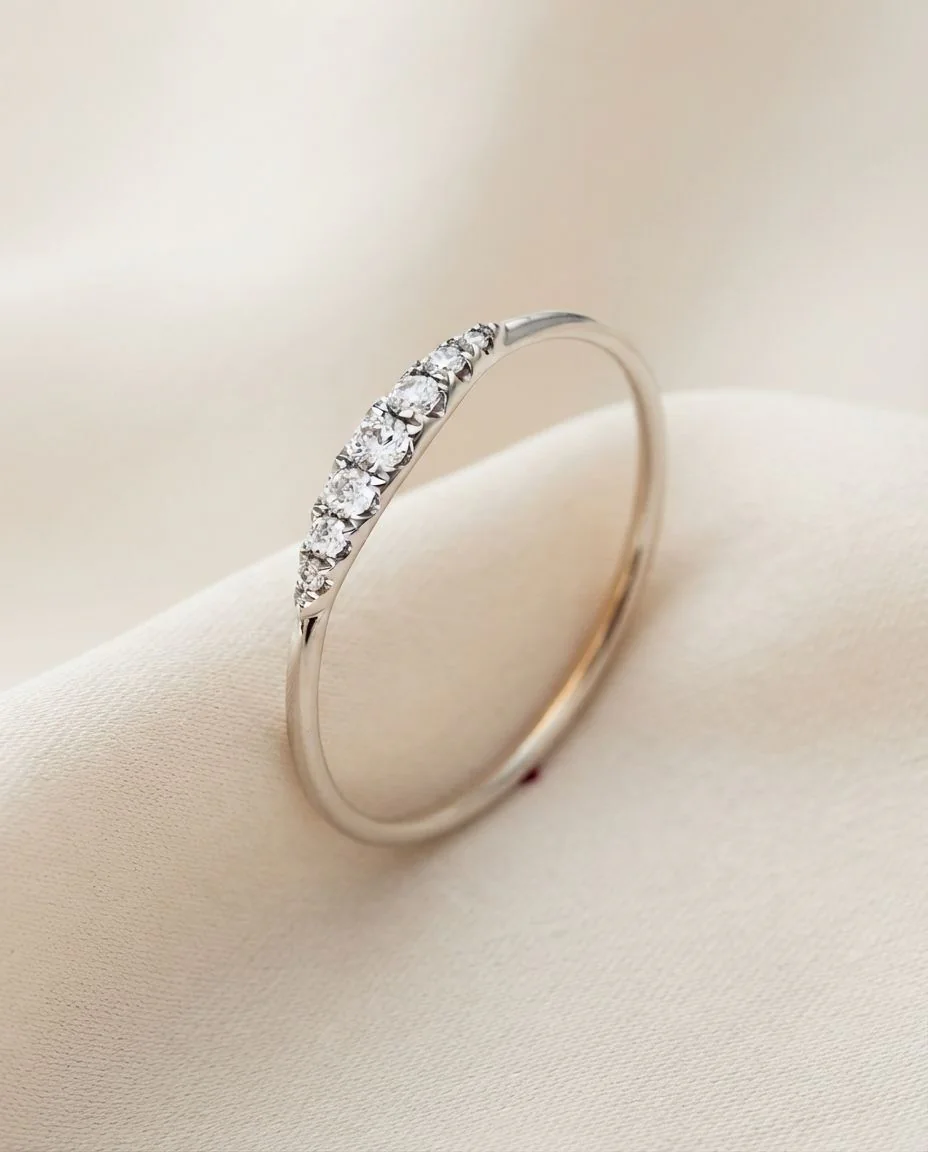 Ring 14 Karat Weißgold · drapiert