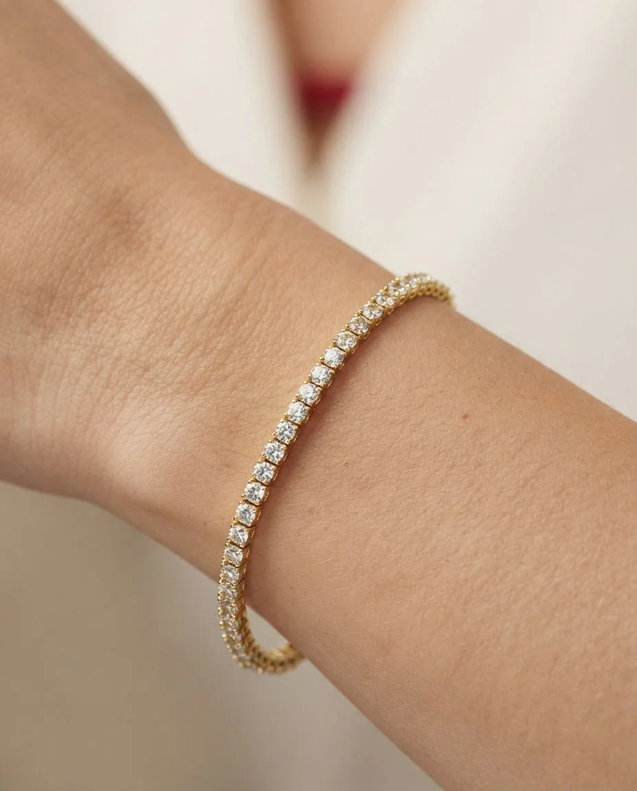 Armreif 18 Karat Gelbgold · getragen