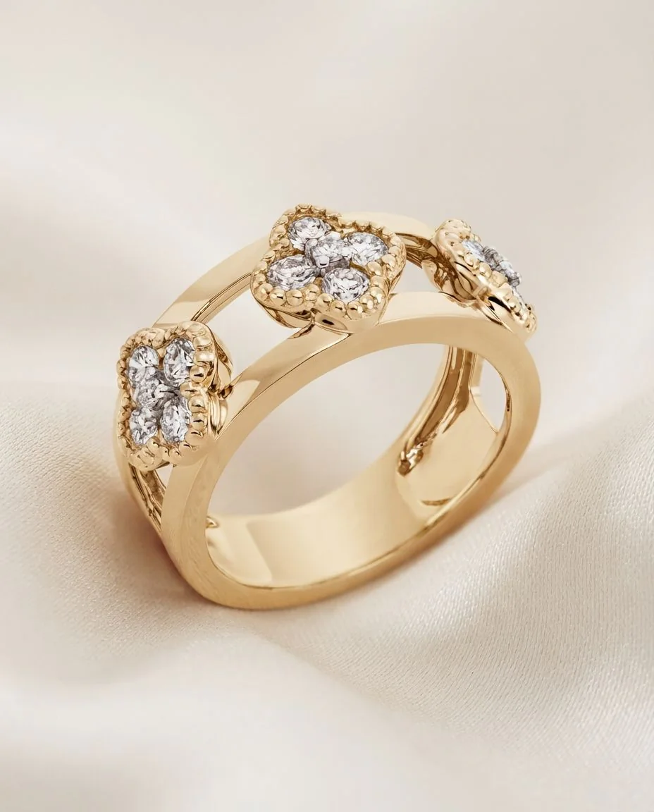 Ring 18 Karat Gelbgold · drapiert