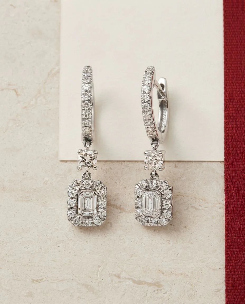Ohrschmuck 14 Karat Weißgold · drapiert