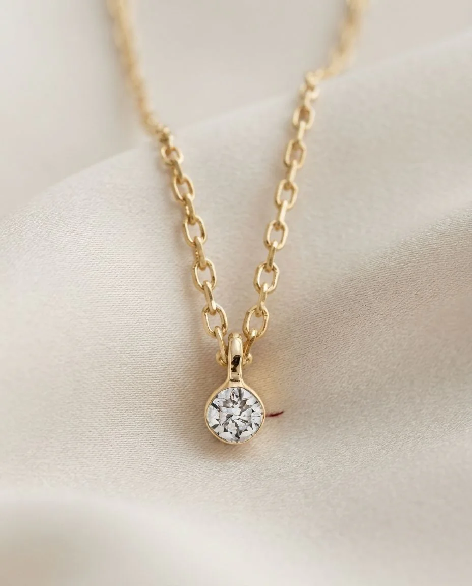 Collier 18 Karat Gelbgold · drapiert