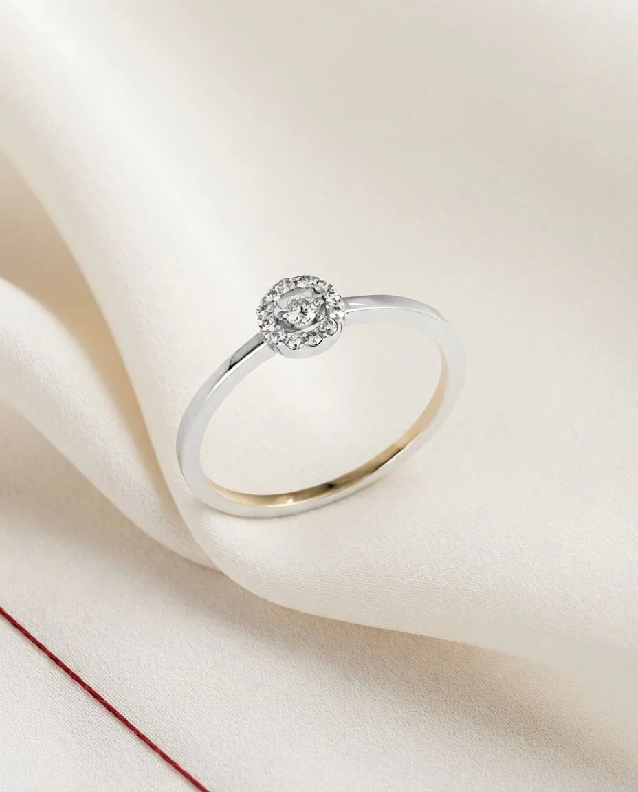 Ring 14 Karat Weißgold · drapiert