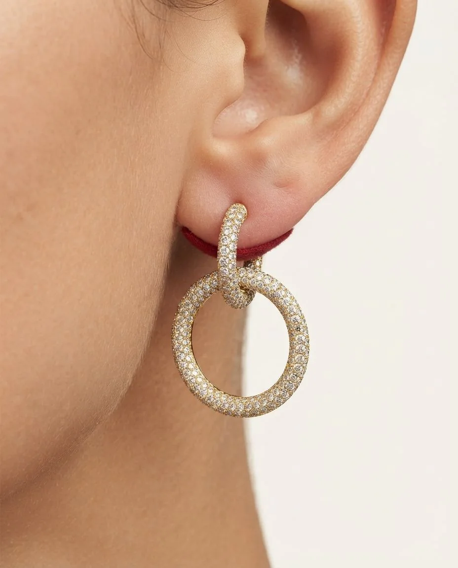 Ohrschmuck 18 Karat Gelbgold · getragen