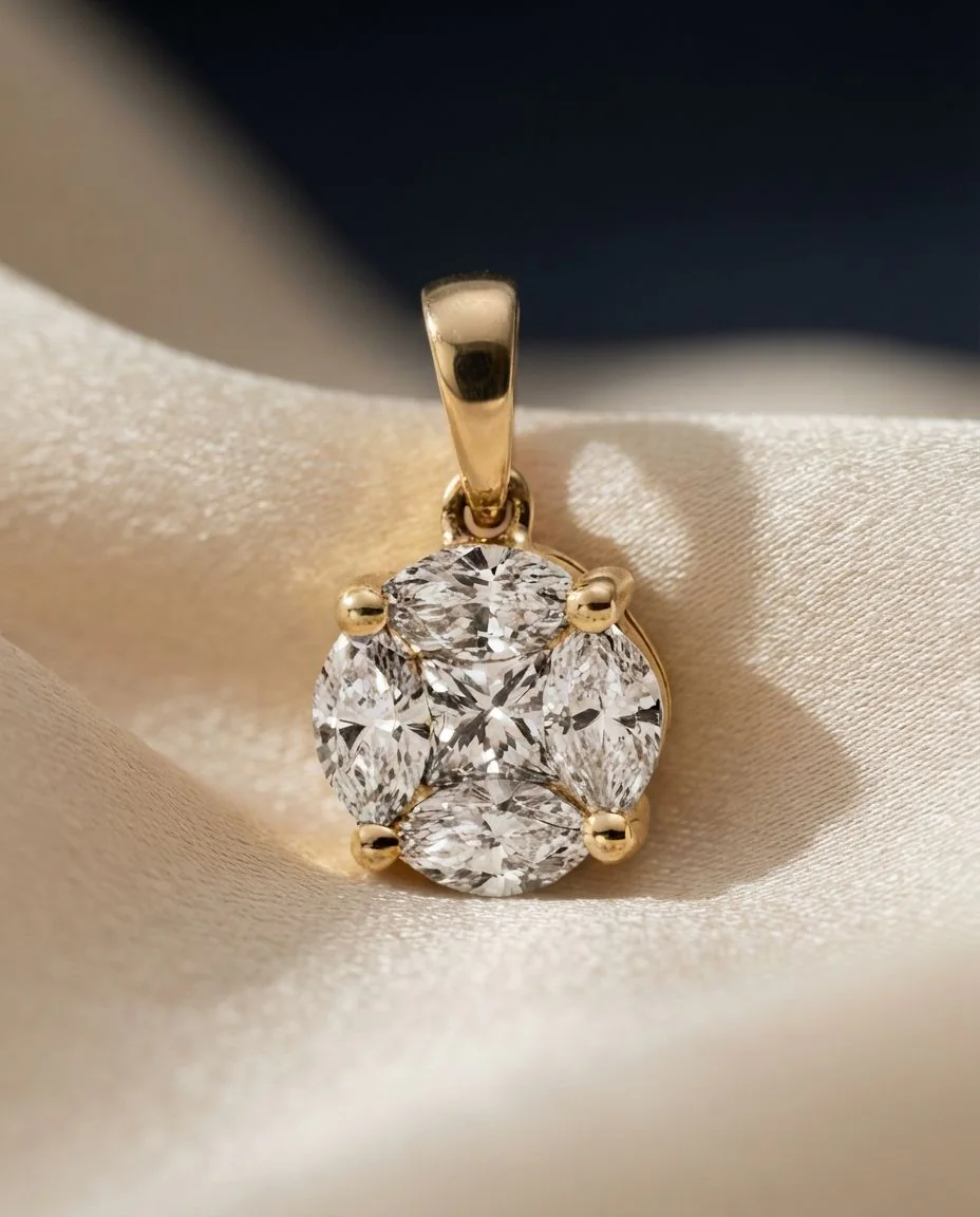 Anhänger 18 Karat Gelbgold · drapiert