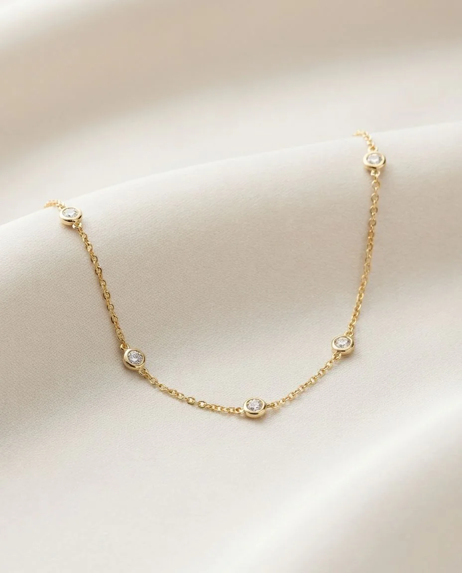 Collier 18 Karat Gelbgold · drapiert